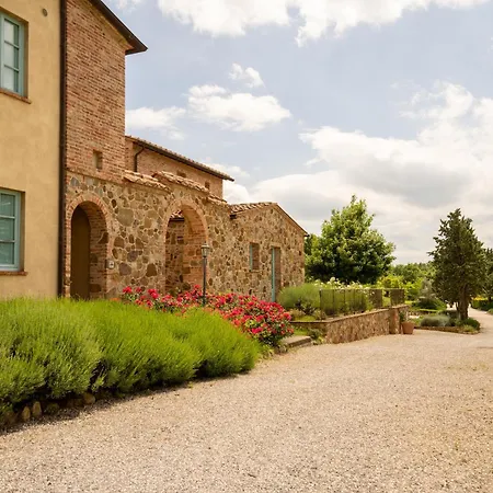 Hotel Cignella Garden In Tuscany 2*