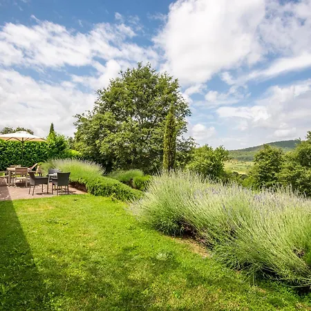 Hotel Cignella Garden In Tuscany Trequanda