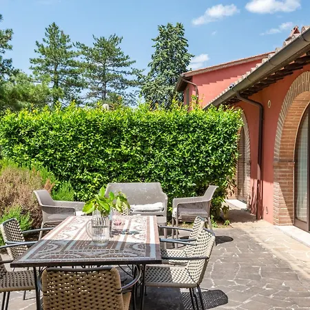 Hotel Cignella Garden In Tuscany Trequanda