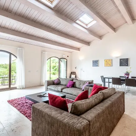 Hotel Cignella Garden In Tuscany Trequanda